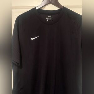Nike Men’s tshirt